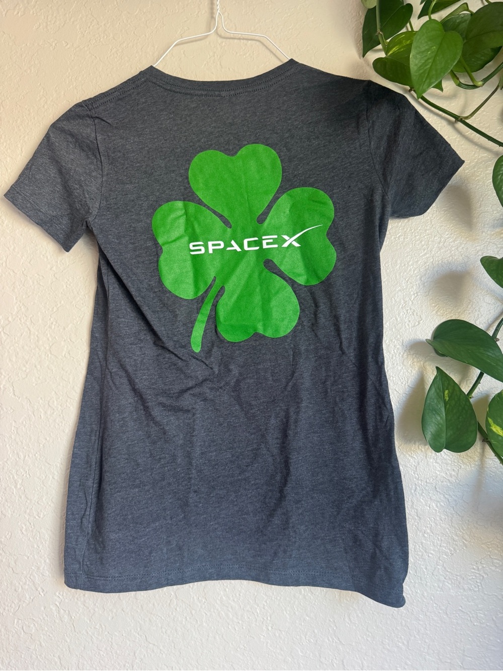 NWT SpaceX St. Patrick’s Day Shamrock Logo Graphic T-Shirt Women’s Small - Picture 2 of 5